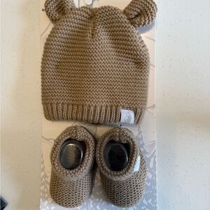 NWT- Baby Hat and Booties Set